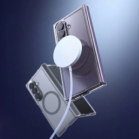 MagSafe充電器を装着したGalaxy Z Fold Ultra8用ケース