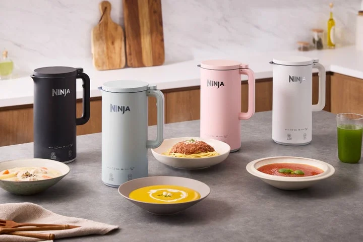 Ninja Soupi オートスープメーカーのカラーバリエーションと調理例
