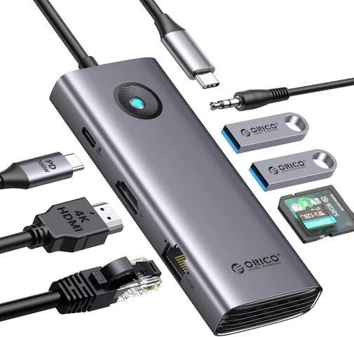 ORICO 8-in-1 USB-Cハブ本体と接続用ケーブル、SDカードなどの付属品