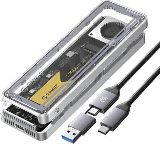 USB4.0対応のSSDケース本体と、接続用ケーブルのセット