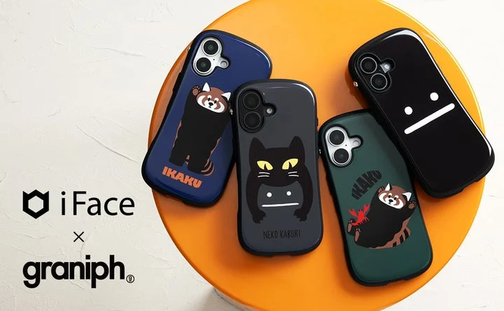iFaceとgraniphのコラボスマホケース4種が並んだ様子