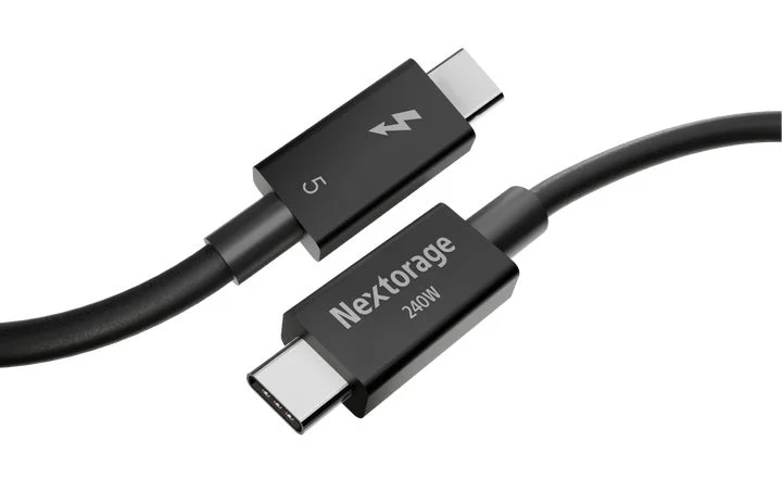 Thunderbolt 5対応のNextorage製USB Type-Cケーブルのコネクタ部分