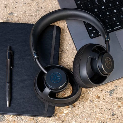 JBuds Open Wirelessヘッドホン本体とノート、ペン