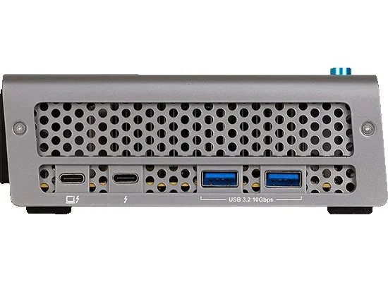 外付けGPUボックス側面のUSB端子とThunderboltポート