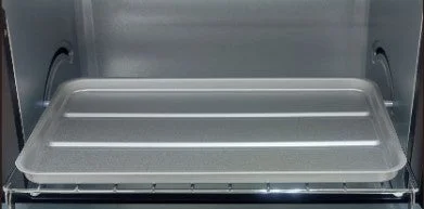 オーブントースターにセットされた付属の受皿