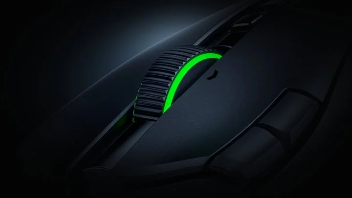 Razer Naga V3 Proのスクロールホイール部分のクローズアップ