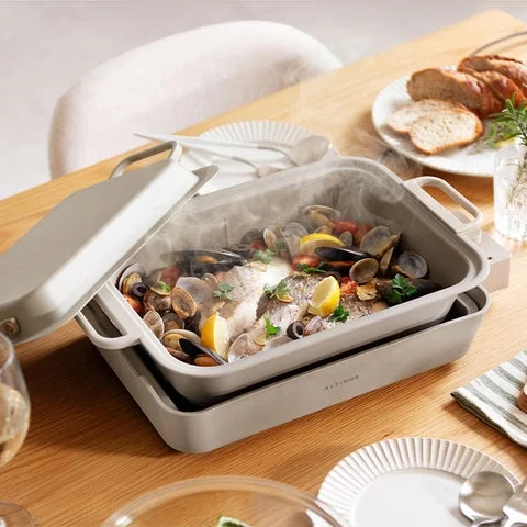 調理中の料理が入ったホットプレート