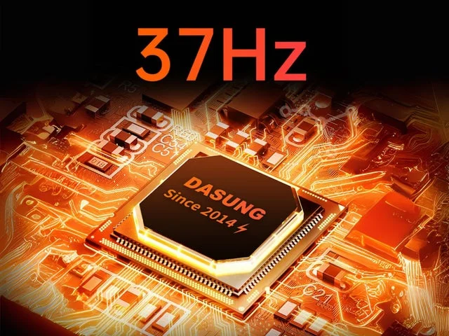 37Hzリフレッシュレートを強調した電子回路基板のイメージ