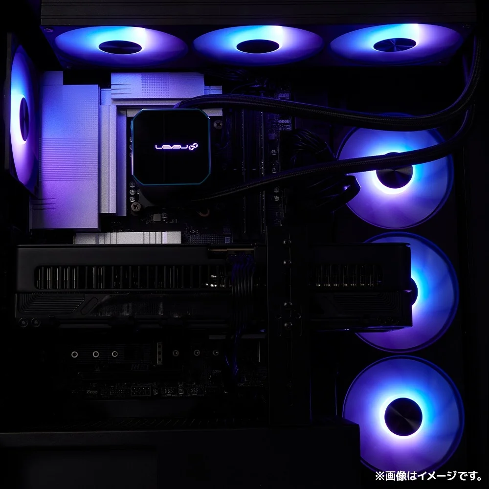 内部のRGBファンと水冷クーラーが光るゲーミングPCの内部構造