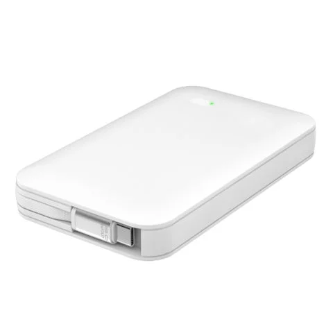 ホワイトカラーの準固体電池モバイルバッテリー（10000mAh）本体の斜めからの外観