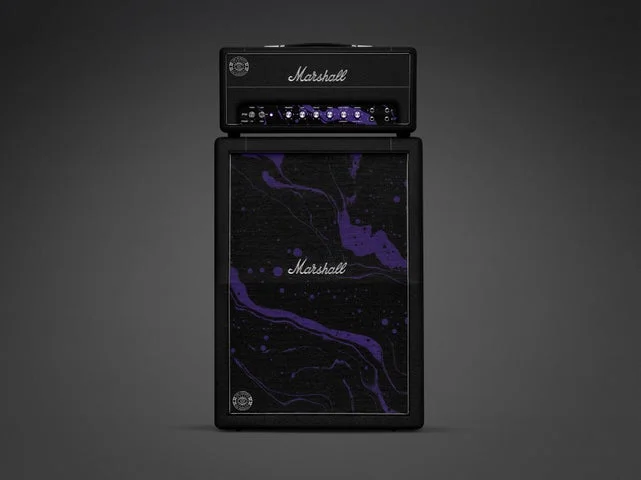 パープルとブラックのサイケデリックな柄が施されたJMH Studioアンプ