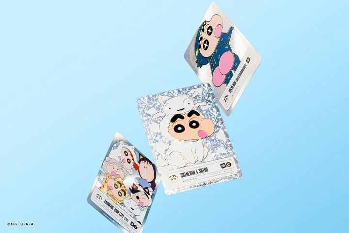 ホログラム仕様のクレヨンしんちゃんトレーディングカード3枚