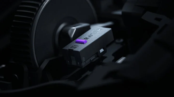 Razer Naga V3 Proの内部スイッチ部品の拡大図