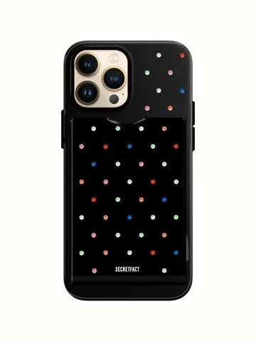 スワロフスキーが散りばめられた黒いスマートフォンケース