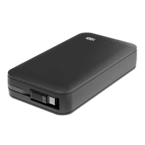 ブラックカラーの準固体電池モバイルバッテリー（15000mAh）本体の斜めからの外観