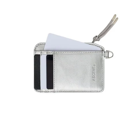 カードが収納されたFragment caseの背面