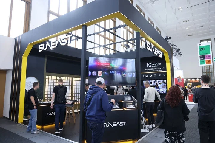 IFA 2026会場のSUNEASTブースと来場者の様子