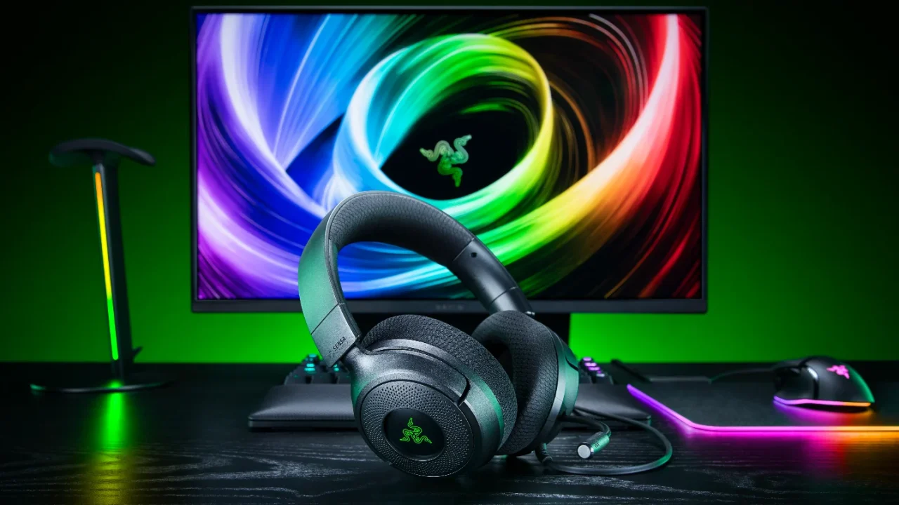 Razer Kraken V4 X Sensa HD Haptics Editionのデスクトップ利用シーン