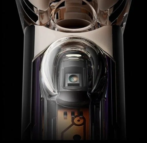 カメラレンズを搭載したDyson CameraJetのヘッド部分拡大