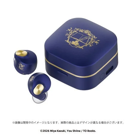 紺色をベースにゴールドの紋章が施されたイヤホン本体と充電ケース