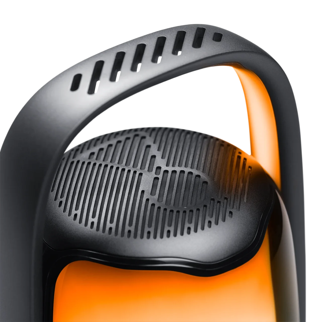 JBL Pulse 6のハンドル部と本体上部のLEDライト点灯状態