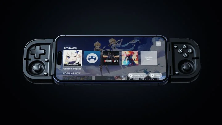 スマートフォンを装着しゲーム画面が表示されたRazer Prio