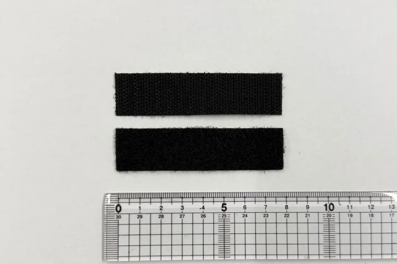 POLARISS用粘着テープ付きマジックテープと定規