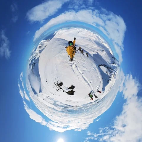 雪山で撮影された360度全天球写真