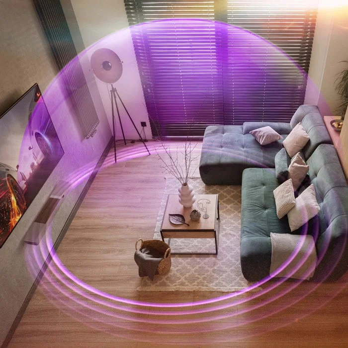 Flexus CORE 100のバーチャルDolby Atmos採用を示すリビングのイメージ