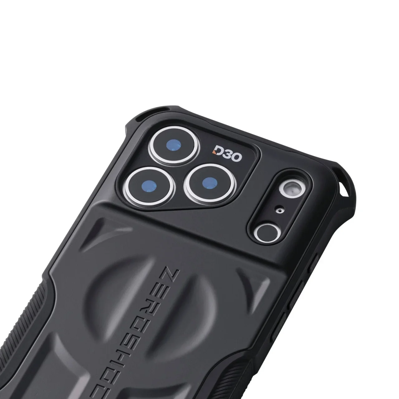 ZEROSHOCK TOUGHシリーズの背面。D3Oロゴとハニカム構造の凹凸が確認できる。