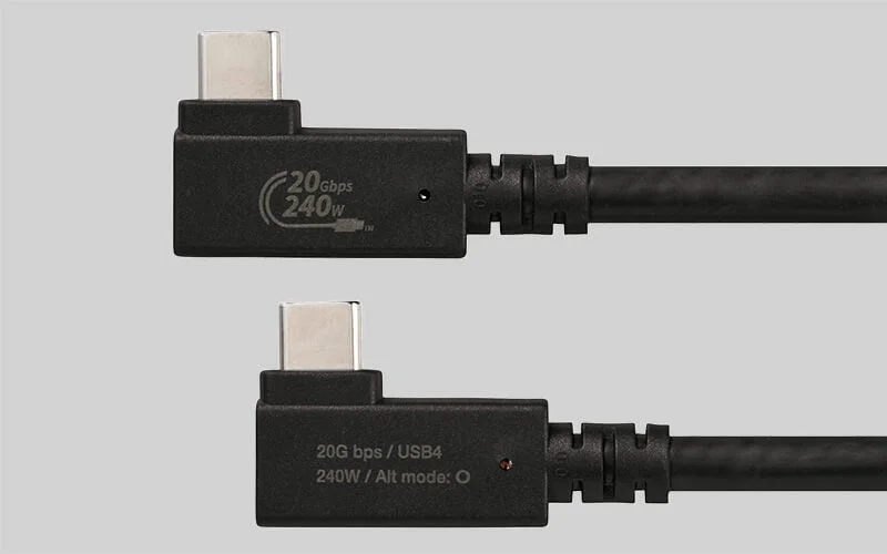 USB Type-CケーブルのL字コネクター部分に印字された製品仕様