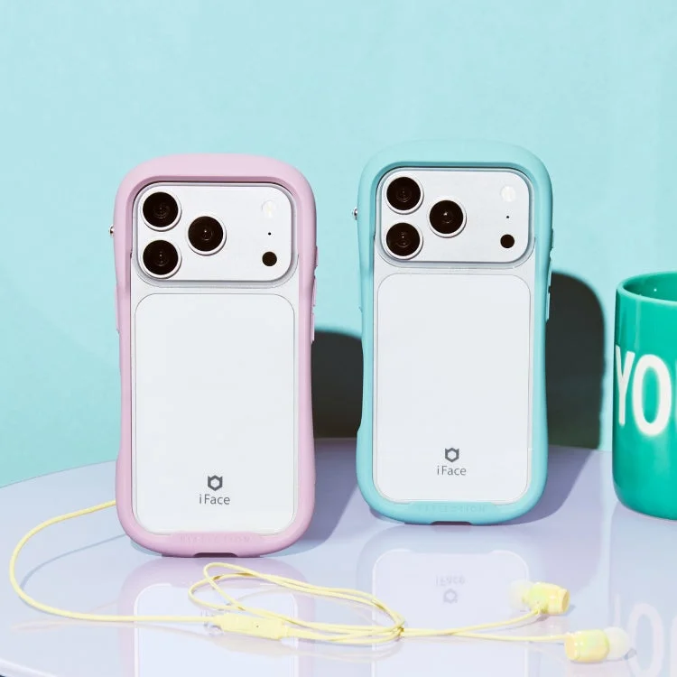 iFace Reflectionケースのピンクと水色モデル2台