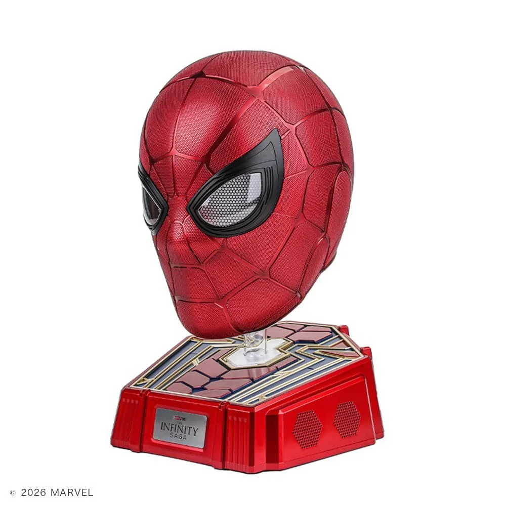 アイアン・スパイダー ウェアラブルヘルメットと赤い台座