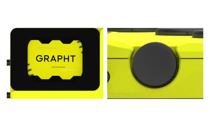 本体の2インチカラー液晶画面と側面のジョグダイヤル