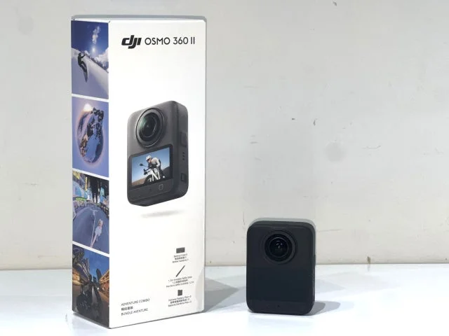 DJI Osmo 360 IIのパッケージと本体
