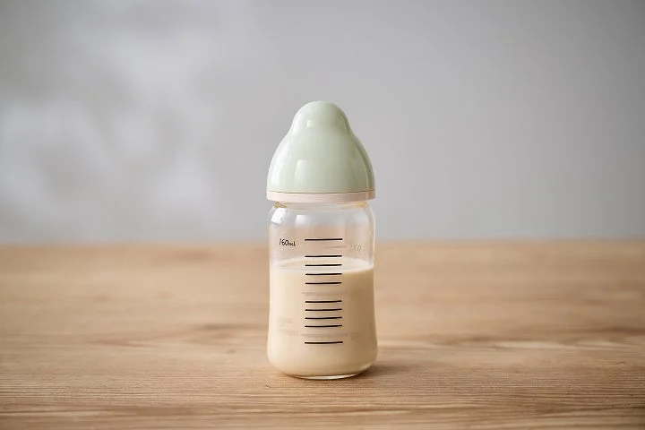 調乳用の哺乳瓶