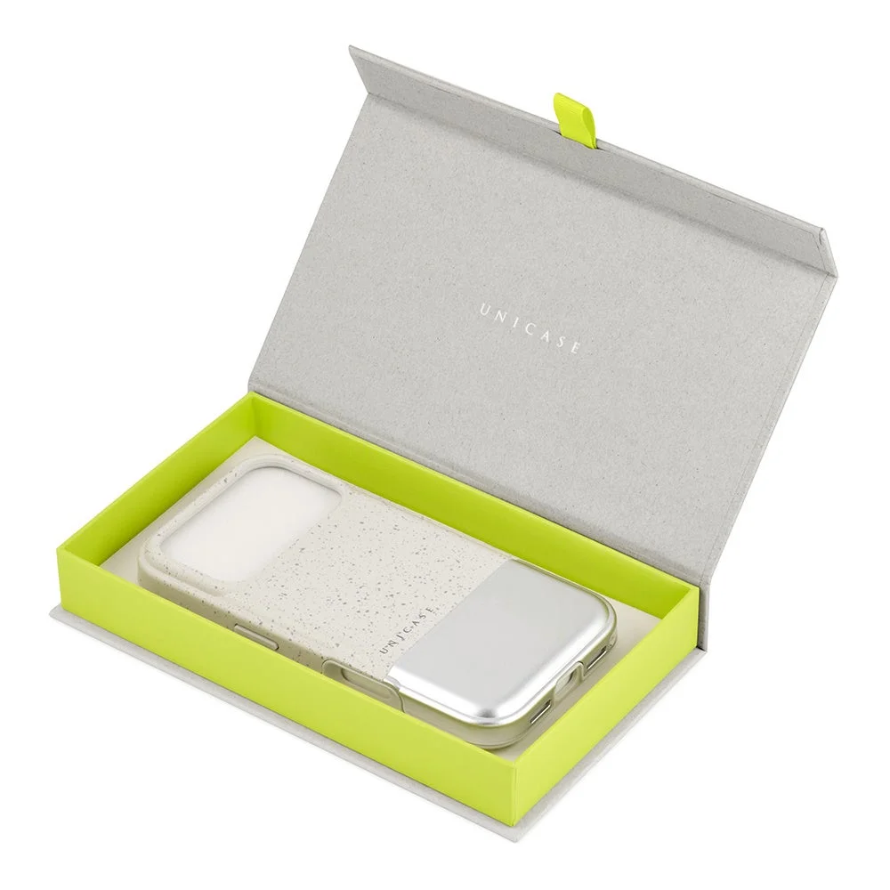 UNICASE STONE SERIESのパッケージ。ライムグリーンの内枠に、石のような質感とメタルのコントラストを持つiPhoneケースが収められている。