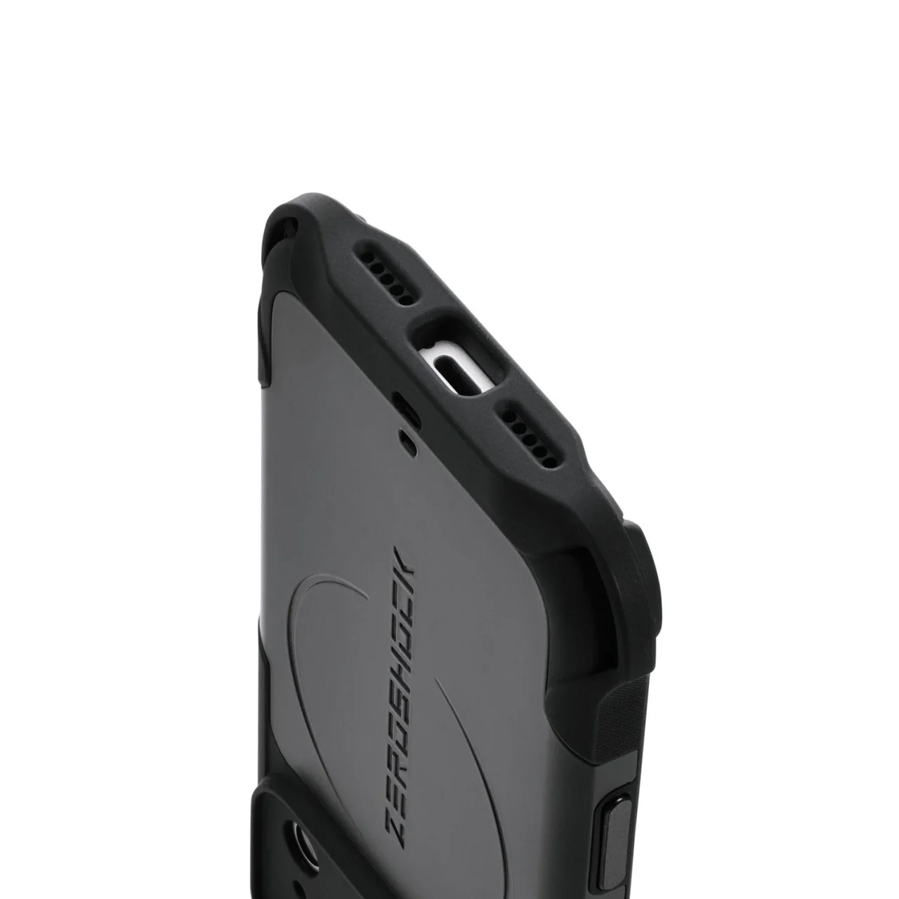 ZEROSHOCK STANDARDシリーズのiPhoneケースの側面と背面のアップ。黒いケースにZEROSHOCKのロゴが刻印されています。