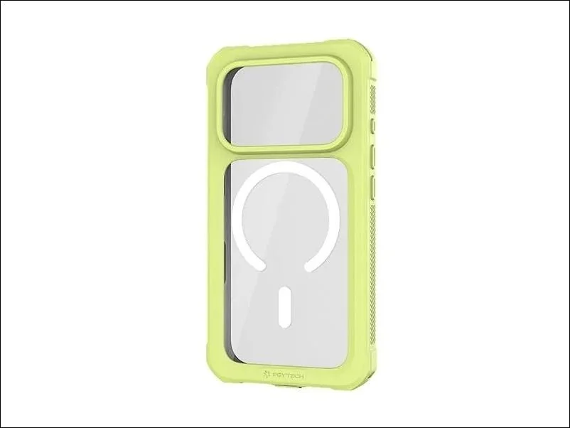 PGYTECH 防水撮影ケース (iPhone 17 Pro用 / ウィルダネスグリーン) の背面。緑色のフレームと透明な背面パネル、MagSafe対応の円形マ