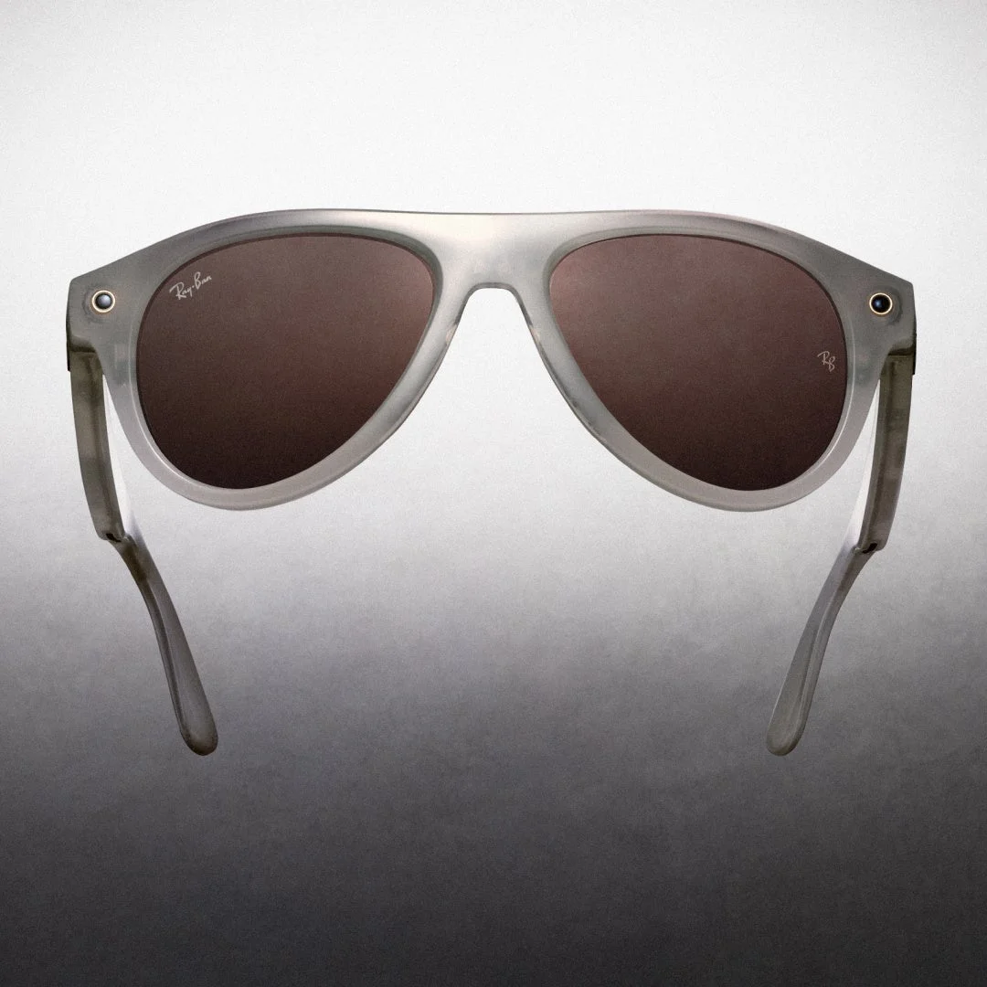 Ray-Ban Meta(Gen 3) Aviator Limited Editionのシルバー系フレームとブラウンレンズ