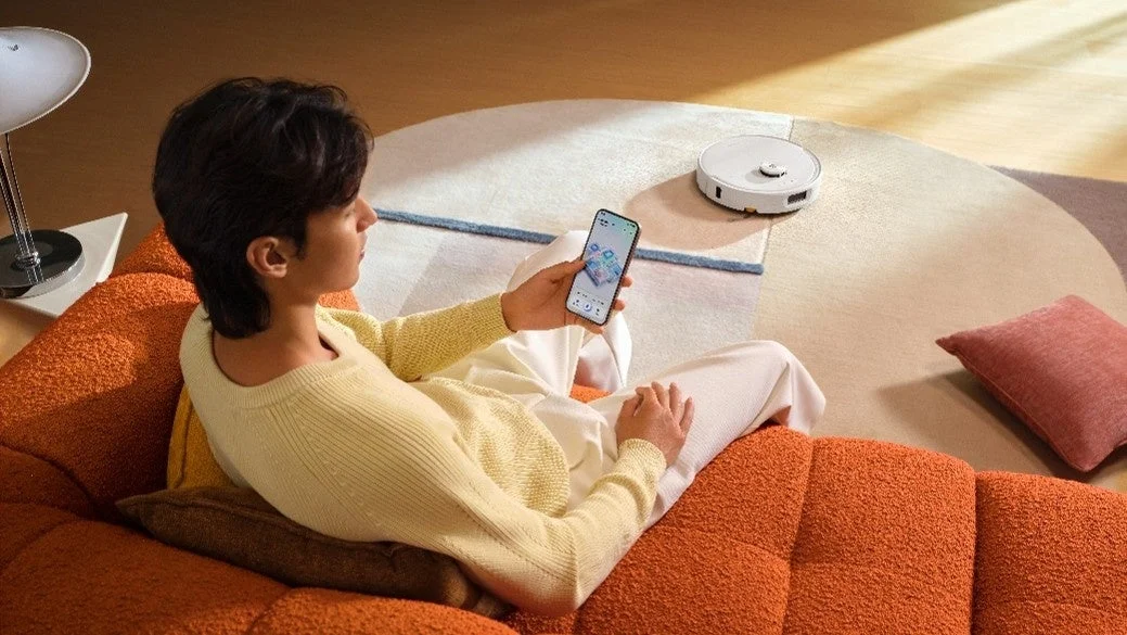 Roborock Qrevo 2 Proのアプリ操作と利用シーンを示す画像