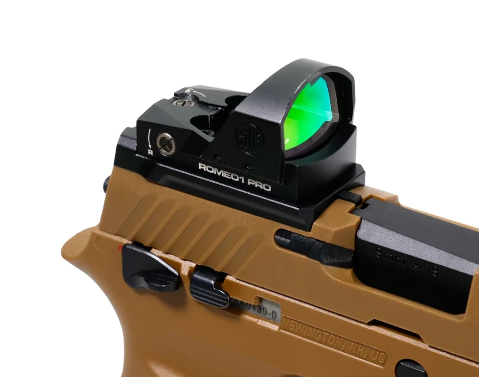 SIG AIR ProForce M18 TAN CO2 GBBにROMEO1 PROを装着したスライド上部のクローズアップ