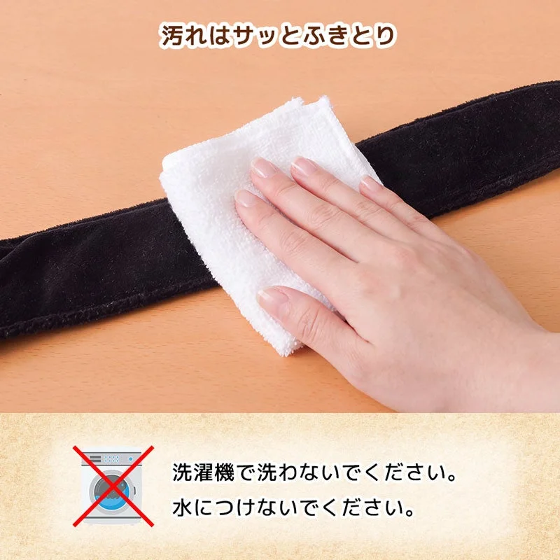 巻くだけUSBネックヒーター「ホッとネック」の黒い本体を白い布で拭く様子と洗濯不可の注意書き