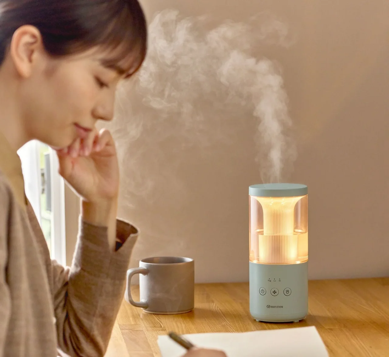 ミストミニ2の加湿器がミストを噴出している様子