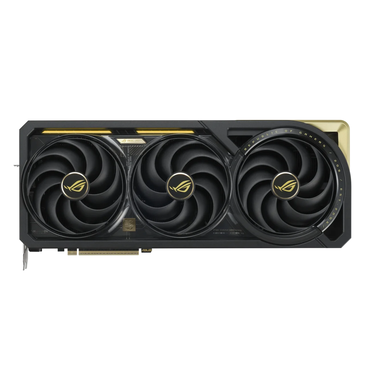 ROG Astral GeForce RTX 5090 Edition 20 正面。黒に金の3連ファン