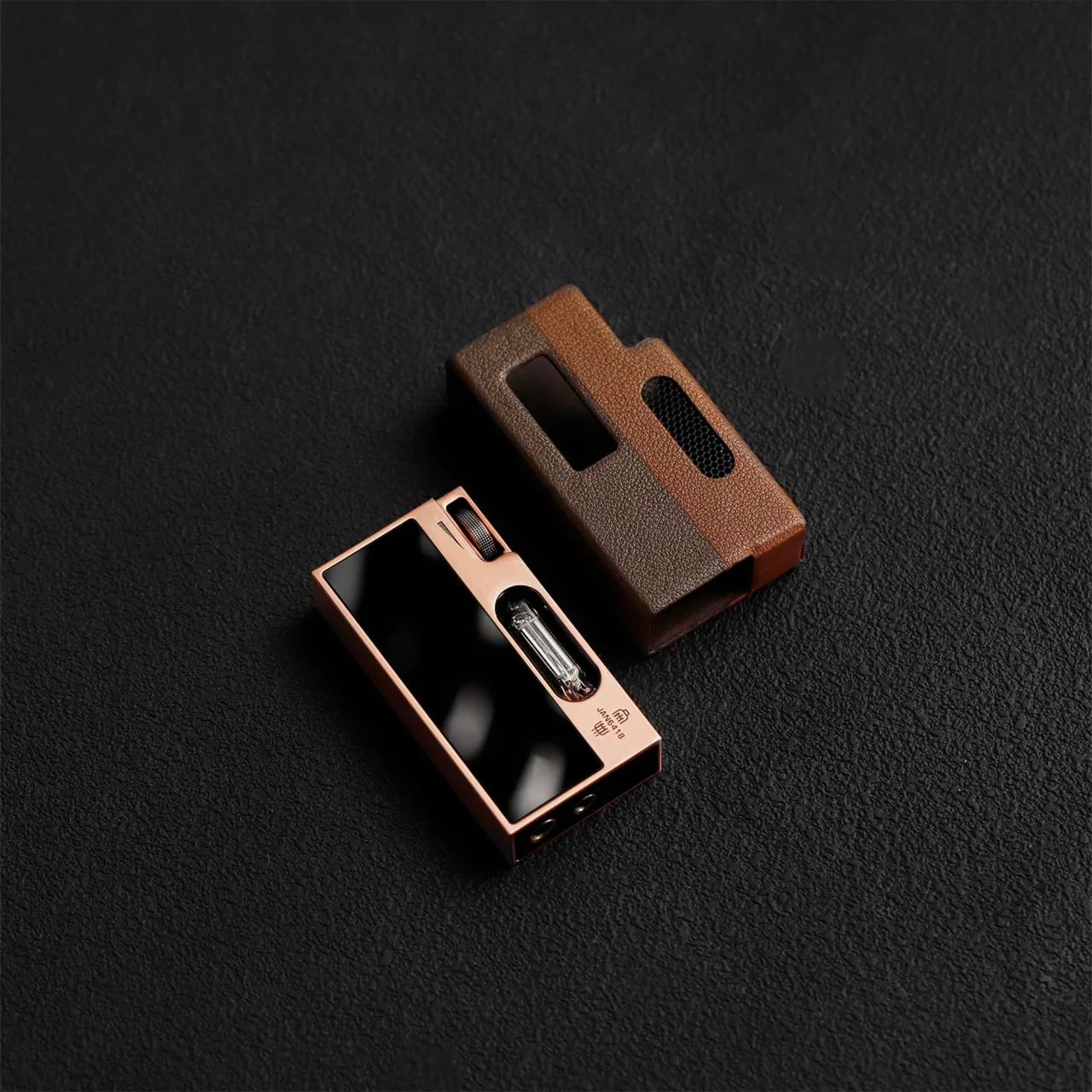 UA7 CASE Brown のブラウンのPUレザーケースと銅色の本体