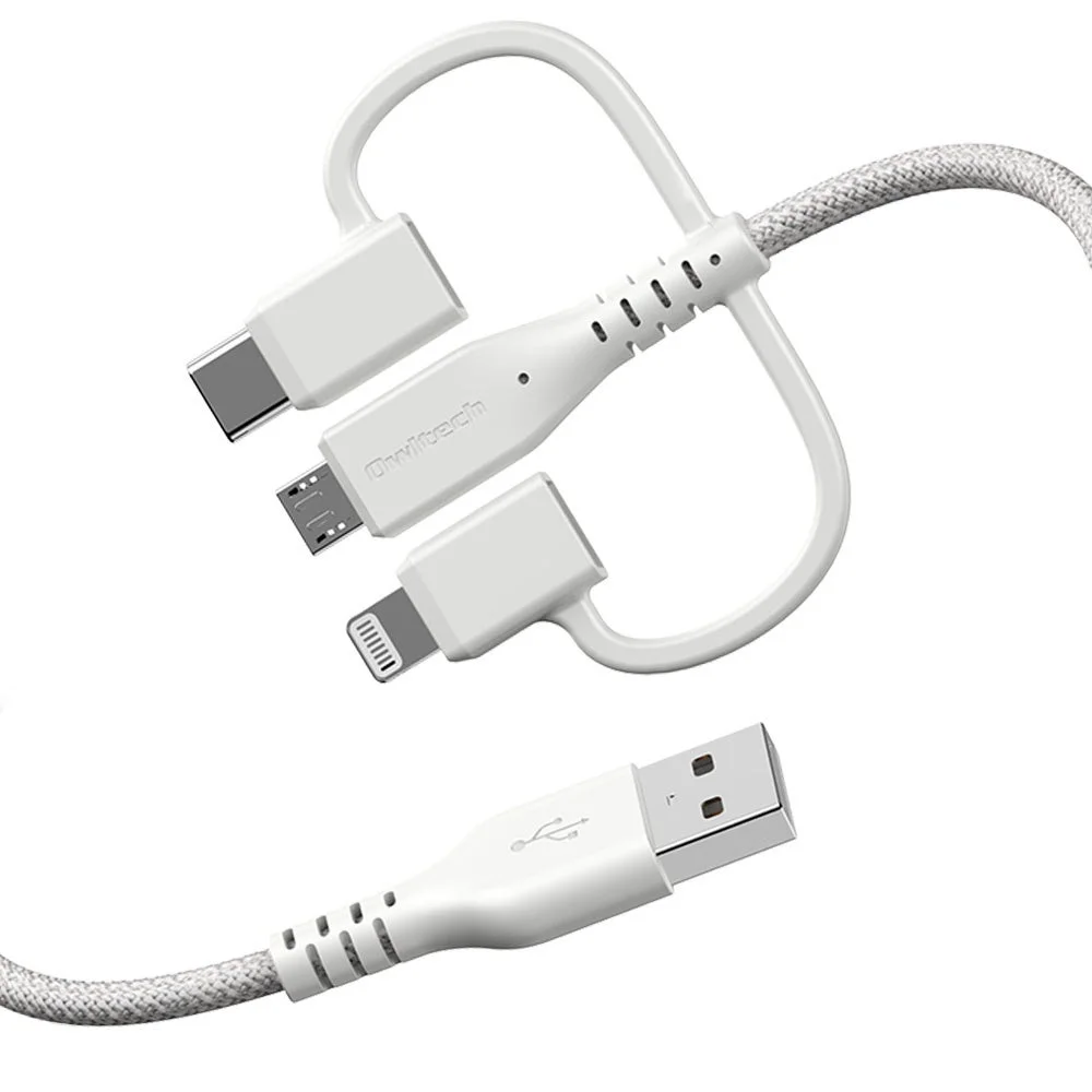 超タフケーブル 白い3 in 1ケーブル。Type-C・microUSB・Lightning端子とType-Aを備える