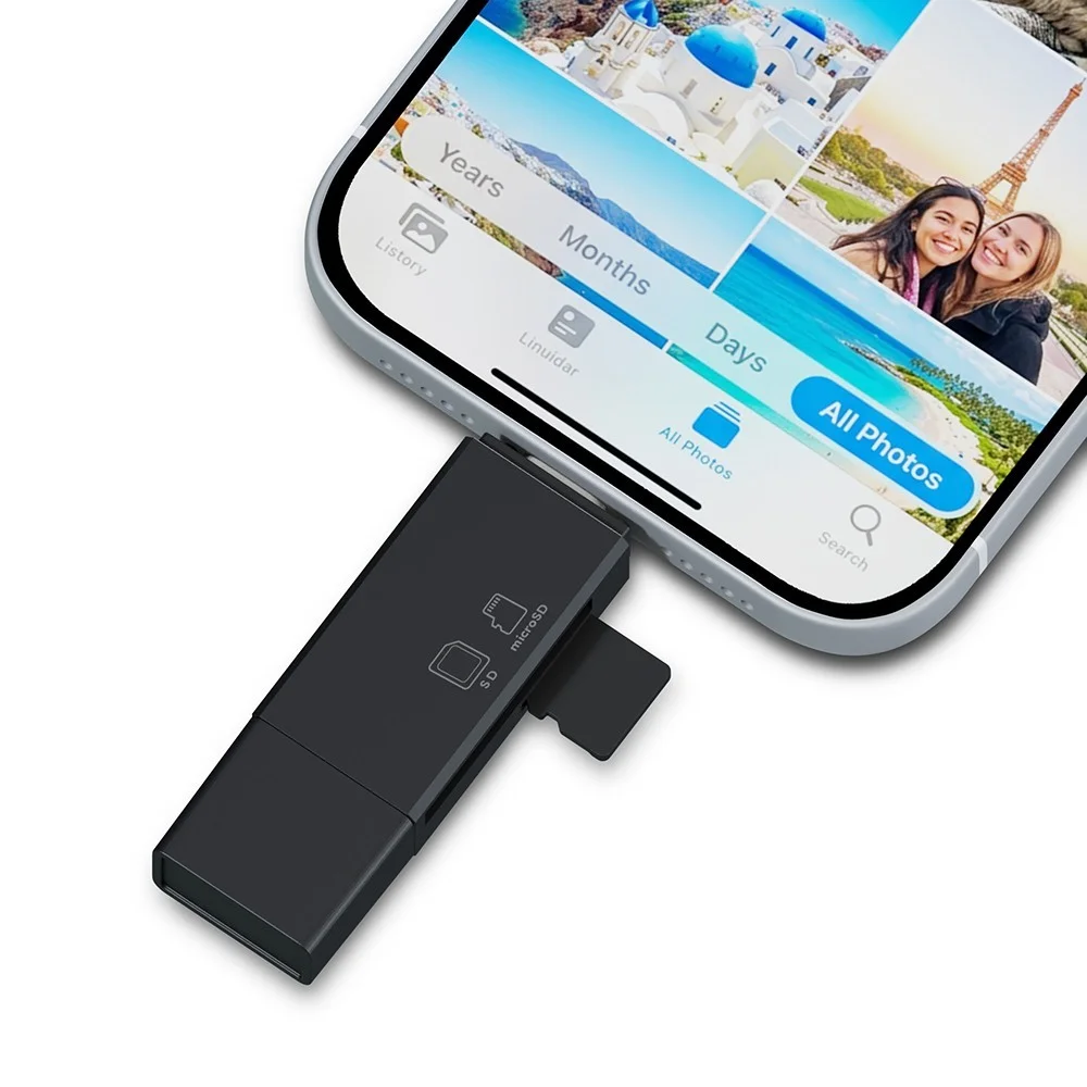 スマホに接続したUSB Type-A＋C メモリーカードリーダー