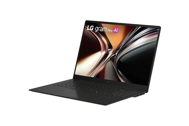 LG gram Pro 16の黒いノートPC。画面にLG gram Pro AIと表示