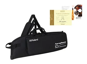 10周年記念ロゴ入り専用ハンド・キャリー・バッグと認定証などの付属品